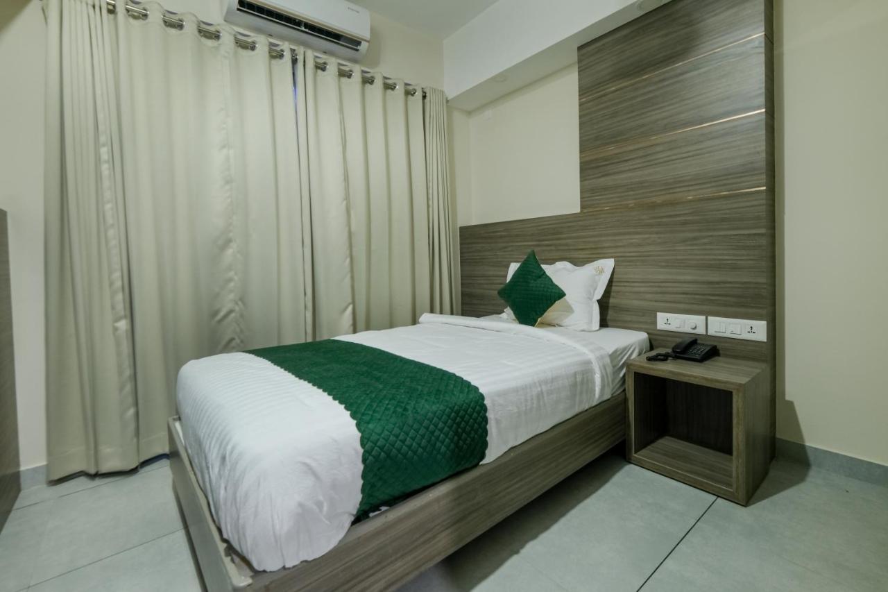 טריואנדרום The Heartland Business Hotel, Trivandrum מראה חיצוני תמונה